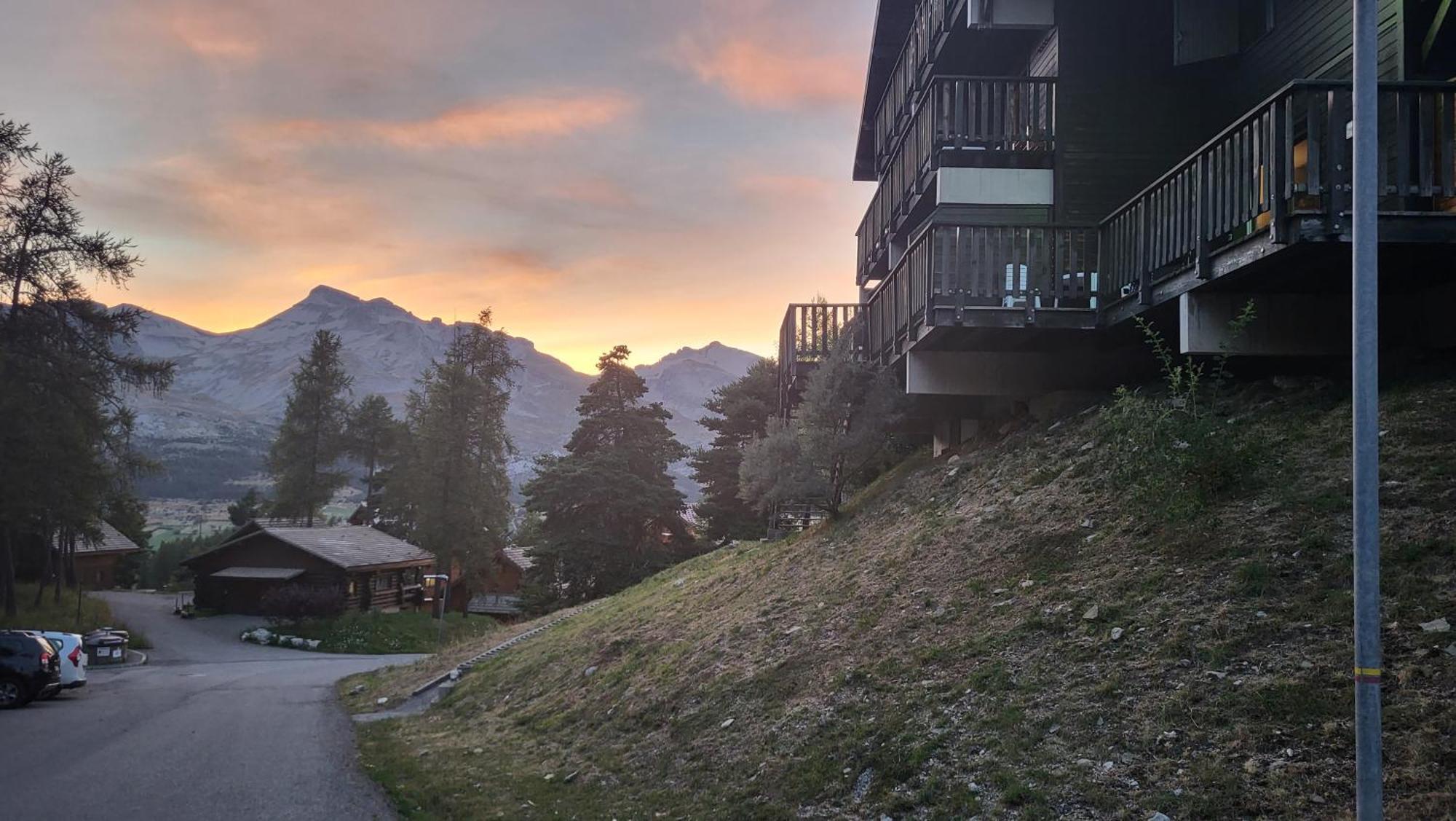 Appartement 4 A 6 Personnes - Chalets D'Aurouze - La Joue Du Loup Saint-Étienne-en-Dévoluy Exterior foto