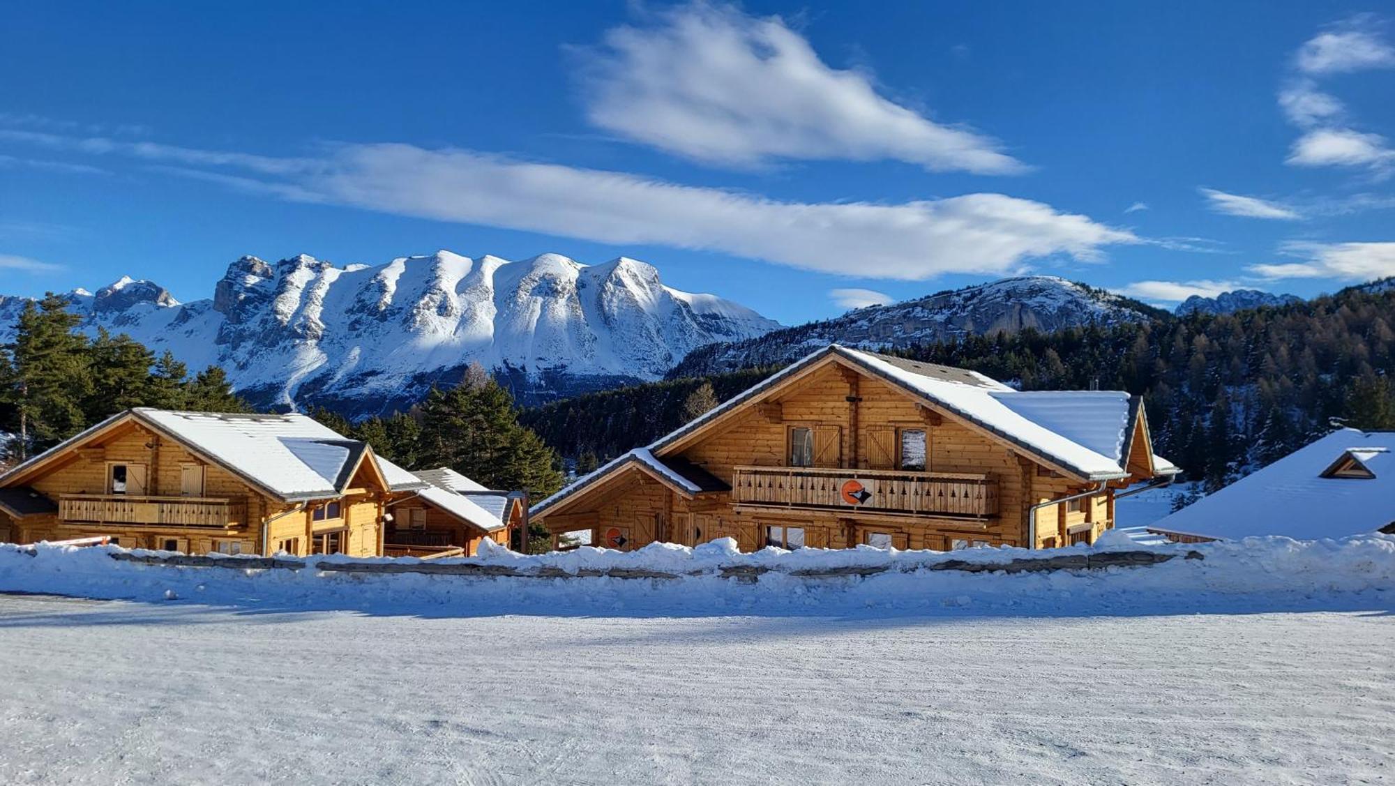 Appartement 4 A 6 Personnes - Chalets D'Aurouze - La Joue Du Loup Saint-Étienne-en-Dévoluy Exterior foto